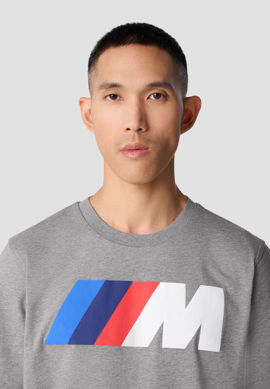 CORE DEFAULT M T-SHIRT - model