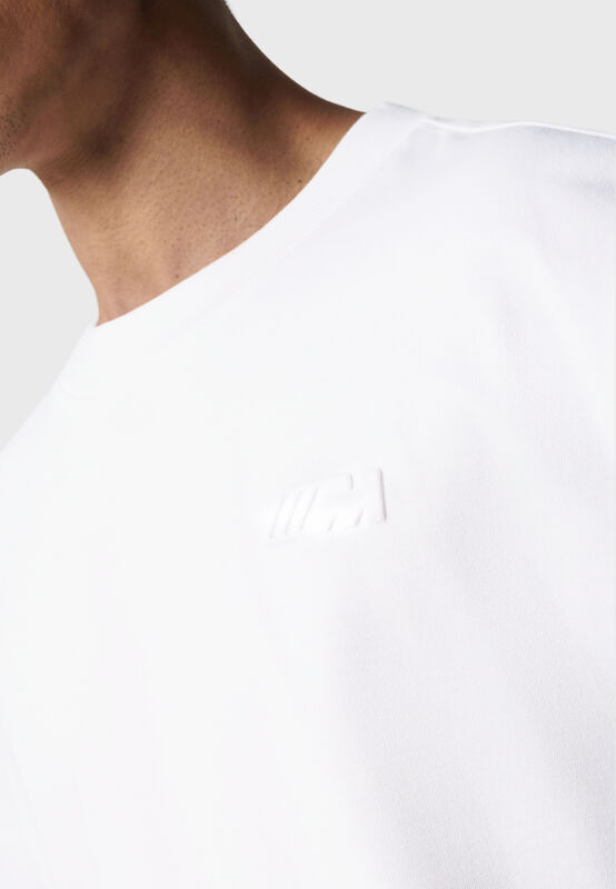 REVERSE M SS OVERSIZED T-SHIRT - model