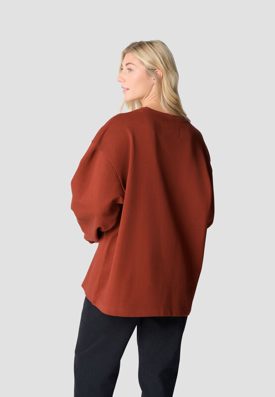 ARC RAW CREW SWEAT - model