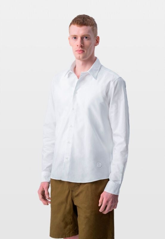 LONG SLEEVE SHIRT - model