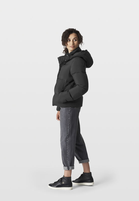 CORE TAG INSULATION HOODIE JACKET - model