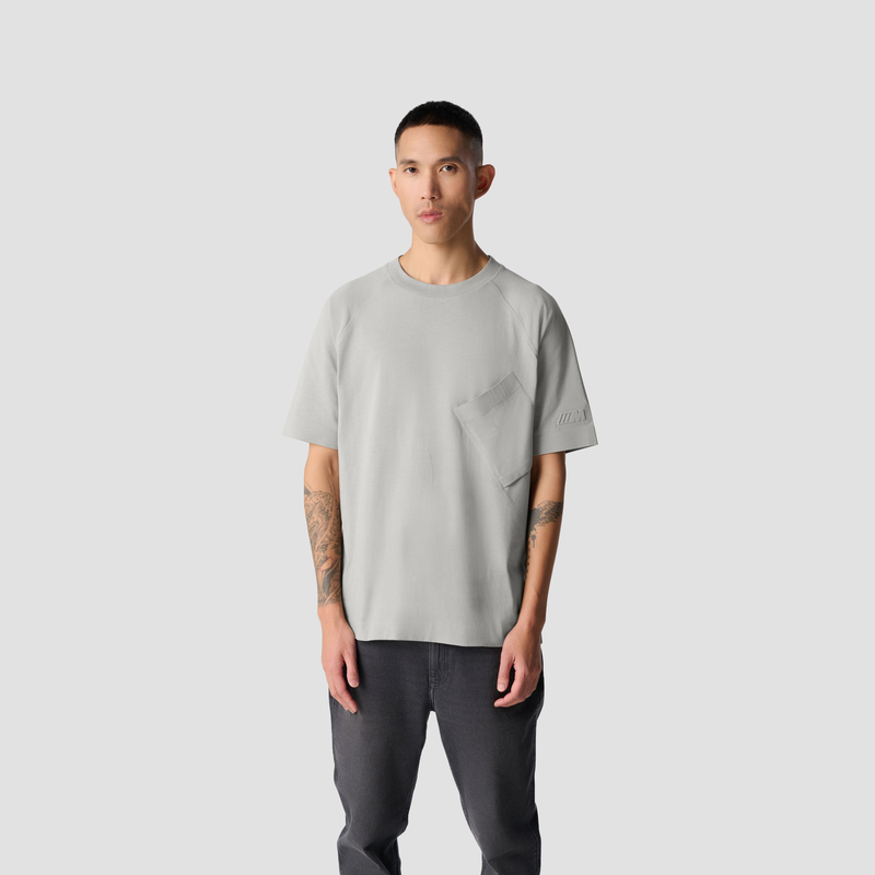 MICRO M RAGLAN T-SHIRT - model