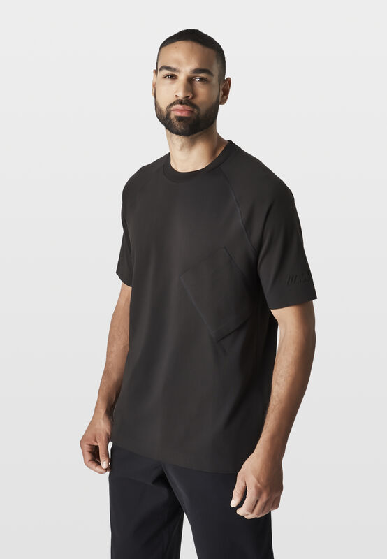 MICRO M RAGLAN T-SHIRT - model