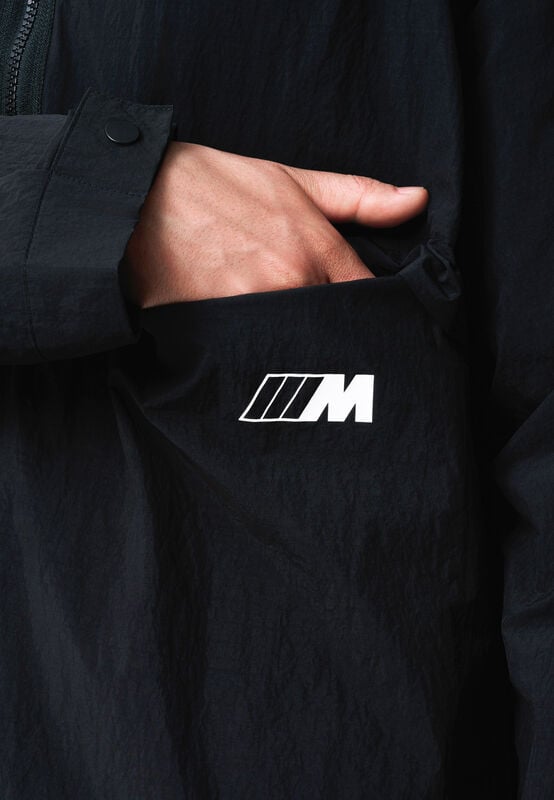 MICRO M TRAVEL JACKET - model