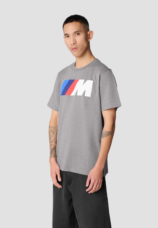 CORE DEFAULT M T-SHIRT - model