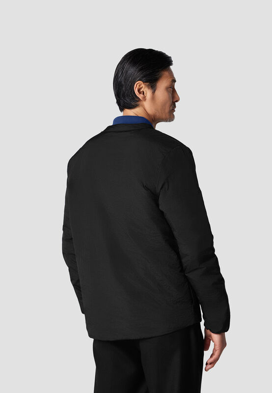 CORE TAG 365 JACKET - model