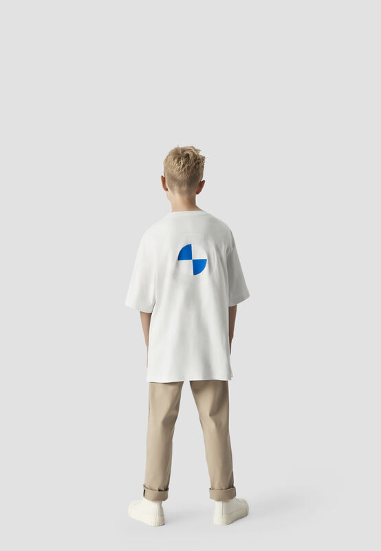 REVERSE DOT T-SHIRT - model