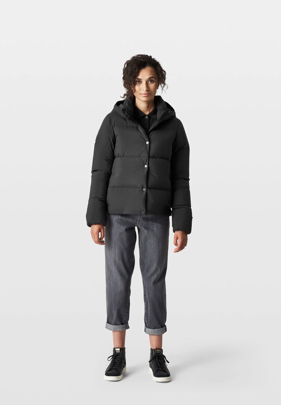 CORE TAG INSULATION HOODIE JACKET - model