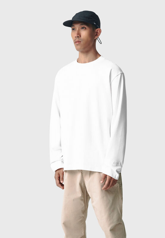 REVERSE M LS OVERSIZED T-SHIRT - model