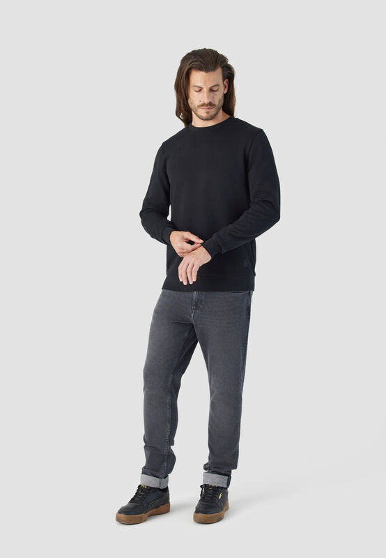 MICRO DOT SWEAT CREW - model