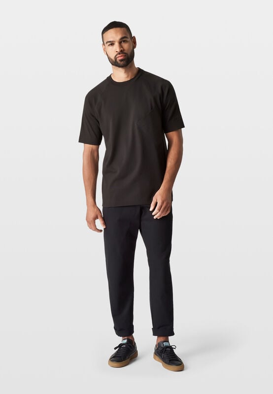 MICRO M RAGLAN T-SHIRT - model
