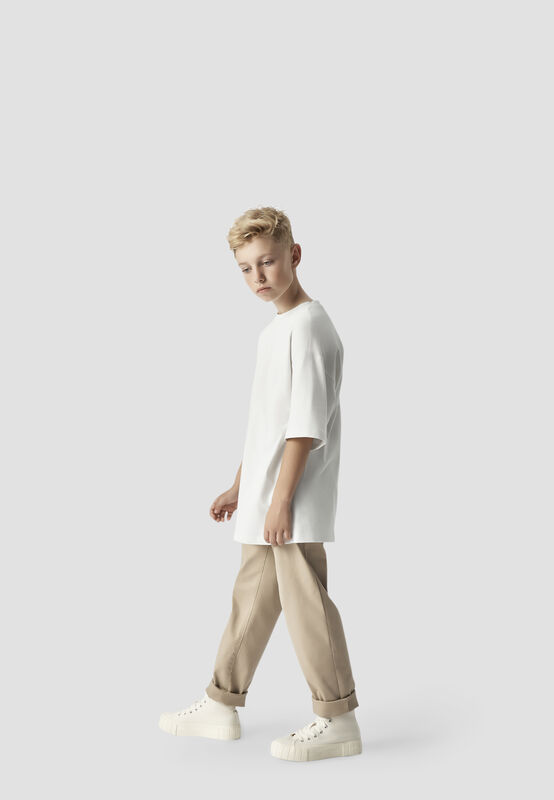 REVERSE DOT T-SHIRT - model