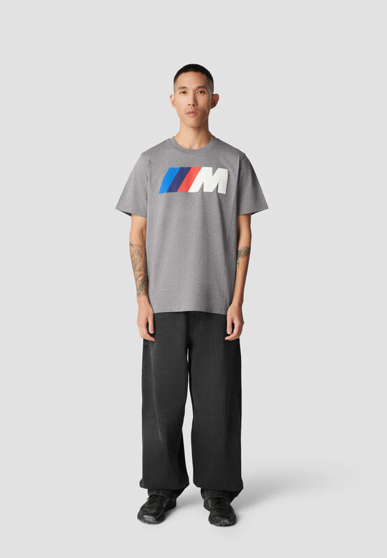 CORE DEFAULT M T-SHIRT - model
