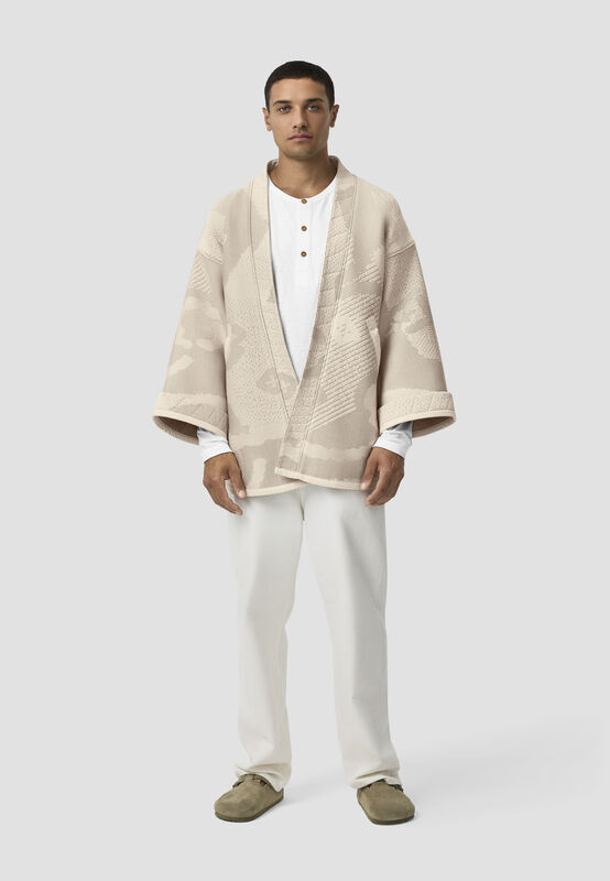 ARC BYBORRE KIMONO - model