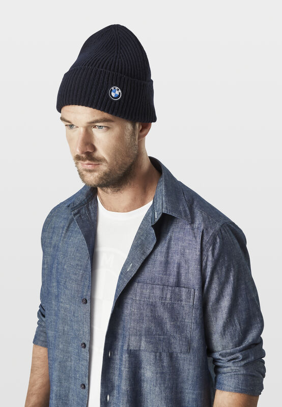 MICRO DOT BEANIE - model