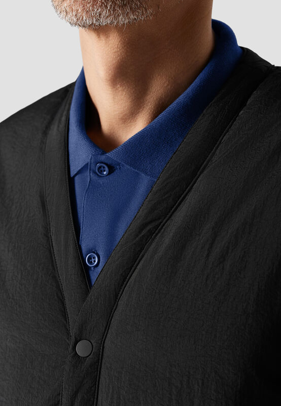 CORE TAG 365 JACKET - model