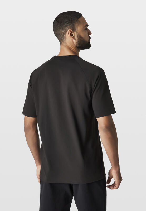 MICRO M RAGLAN T-SHIRT - model