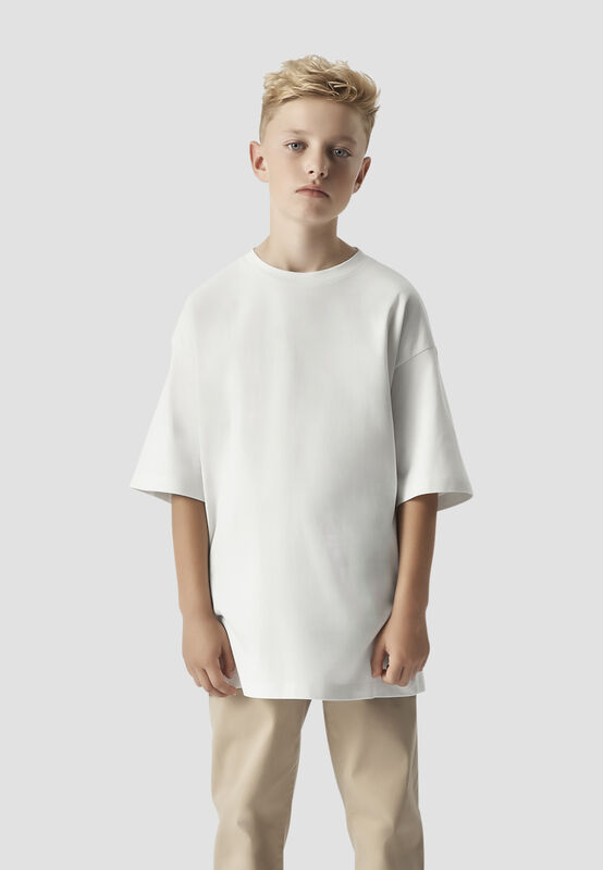 REVERSE DOT T-SHIRT - model