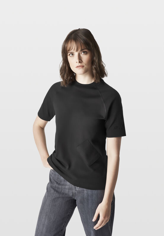 MICRO M RAGLAN T-SHIRT - model