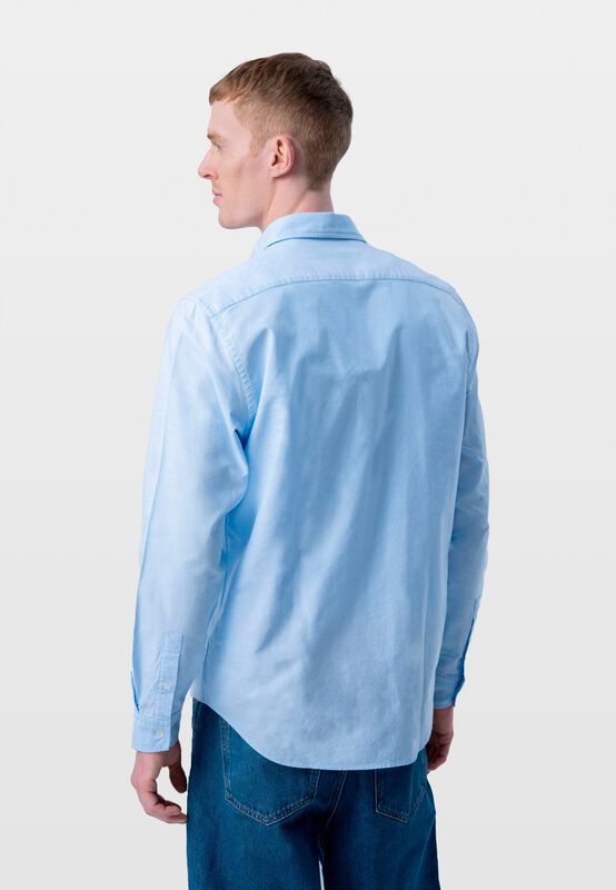 LONG SLEEVE SHIRT - model