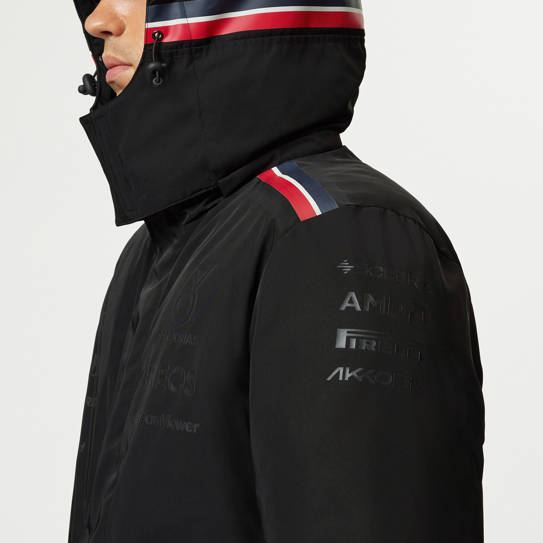 Mercedes AMG F1 Mercedes AMG F1 Chaqueta con relleno del equipo 2023 Mercedes AMG F1 negro M para hombres Fuel For Fans F1 Tienda de