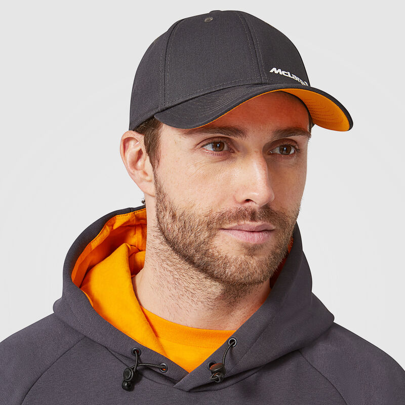 MCLAREN ESSENTIALS 940SS CAP - Antracit