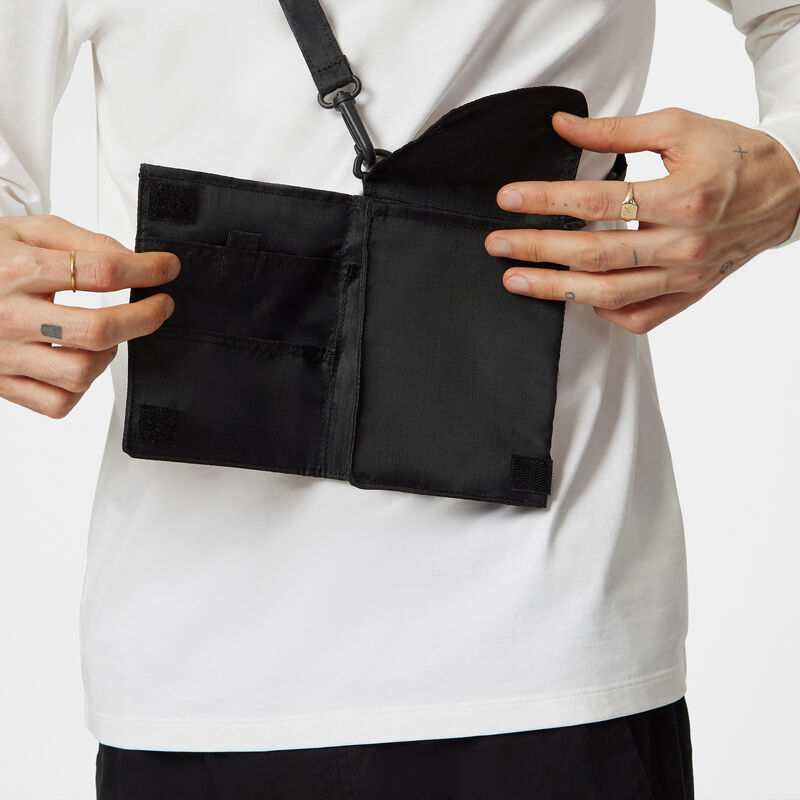 MAPF1 FW TRAVEL POUCH - black