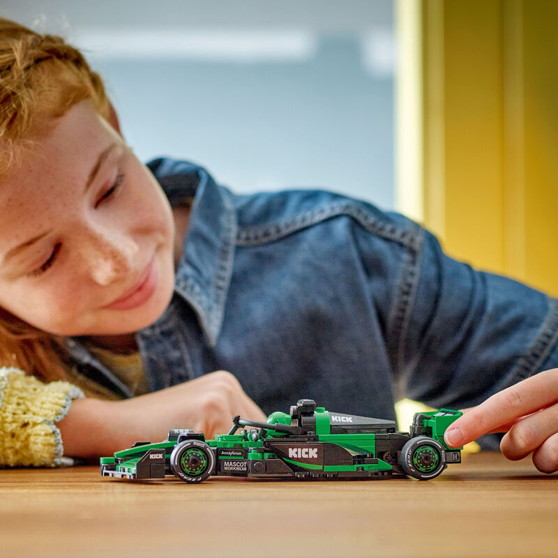 KICK SPEED CHAMPIONS LEGO SET - green