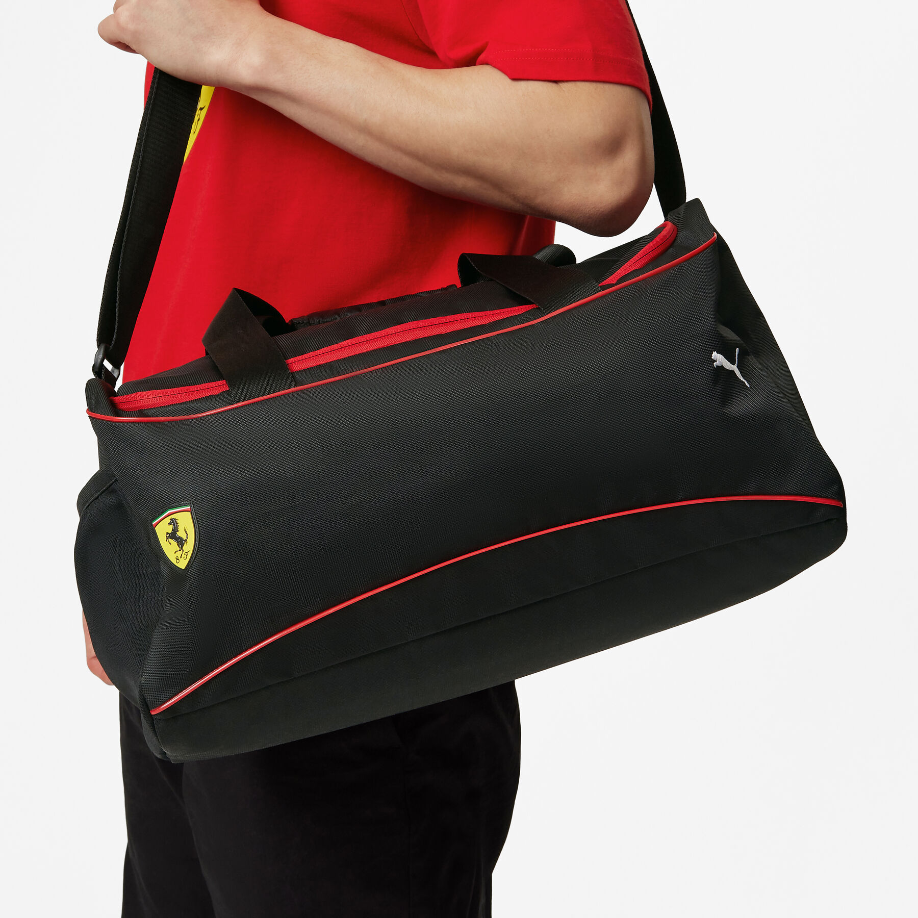 2023 Team Gym Bag Scuderia Ferrari F1 Fuel For Fans
