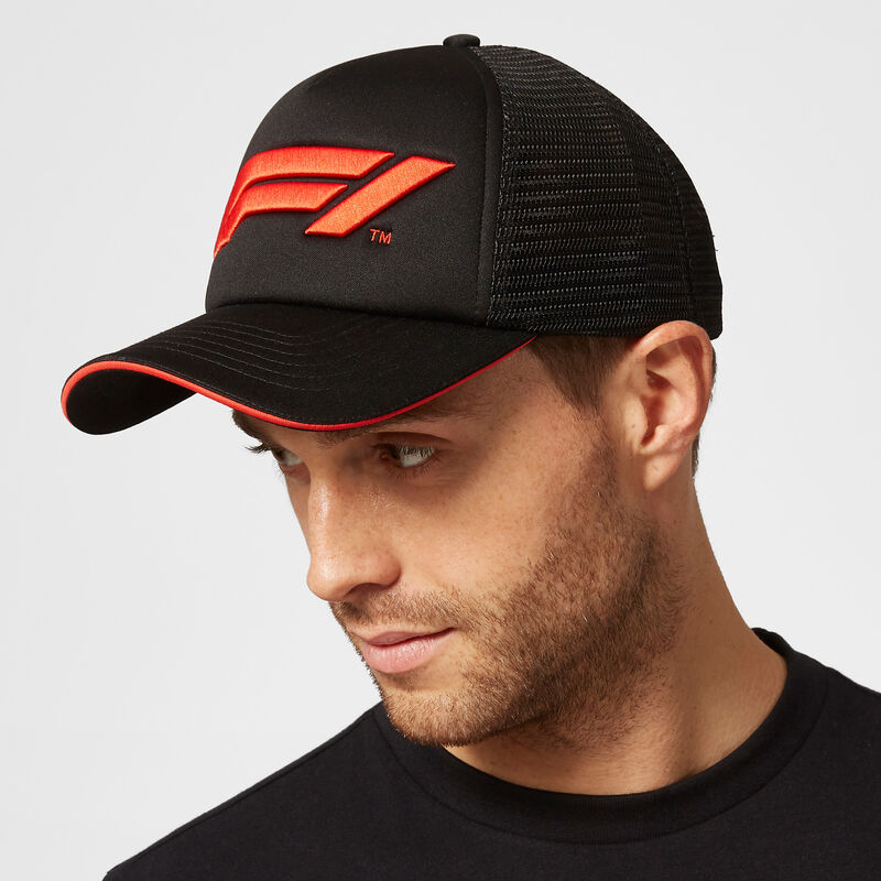 F1 FW LARGE LOGO TRUCKER CAP - black