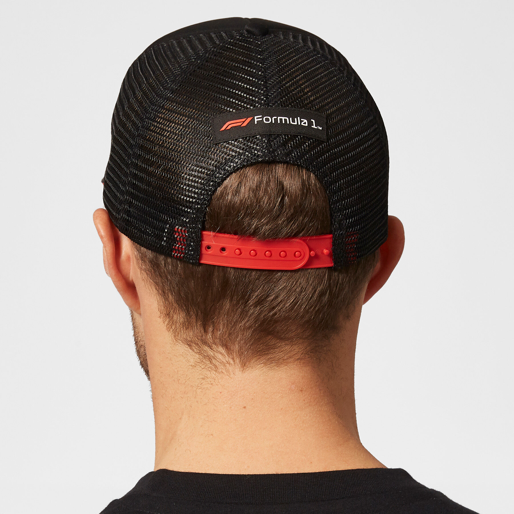 Nike swoosh trucker cap new arrivals