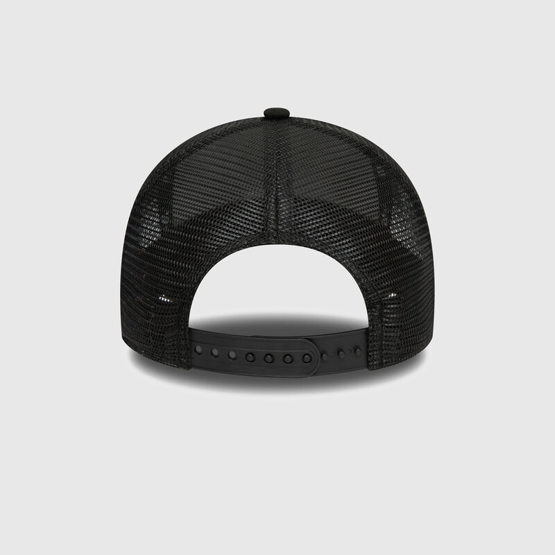 MCLAREN SL LS CIRCULAR PATCH TRUCKER - black