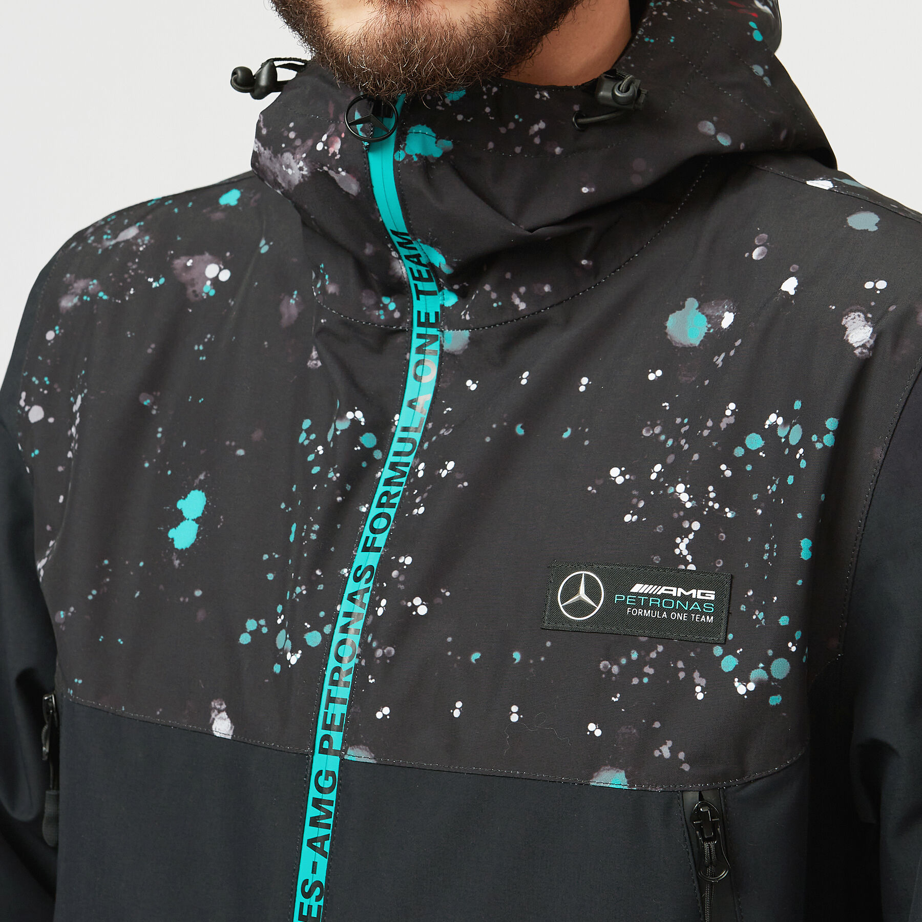 Petronas veste on sale