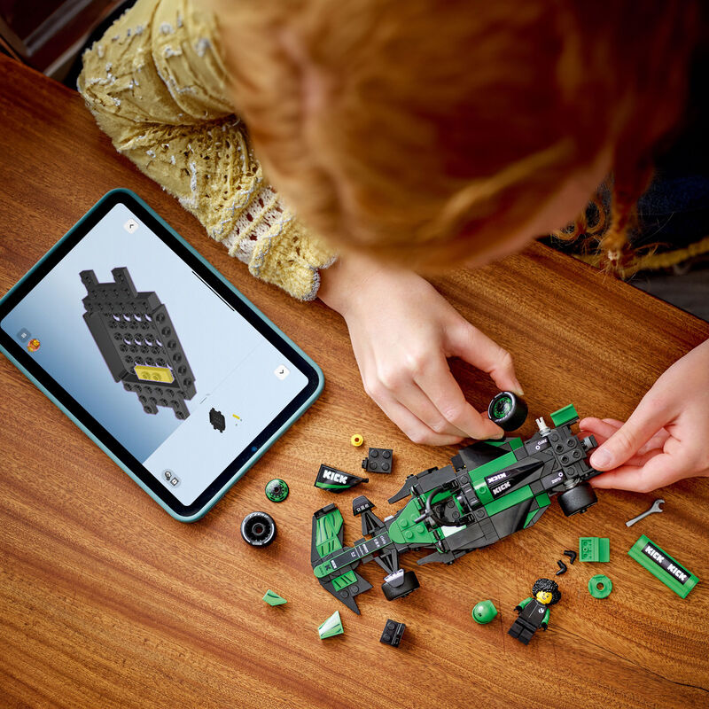 KICK SPEED CHAMPIONS LEGO SET - green