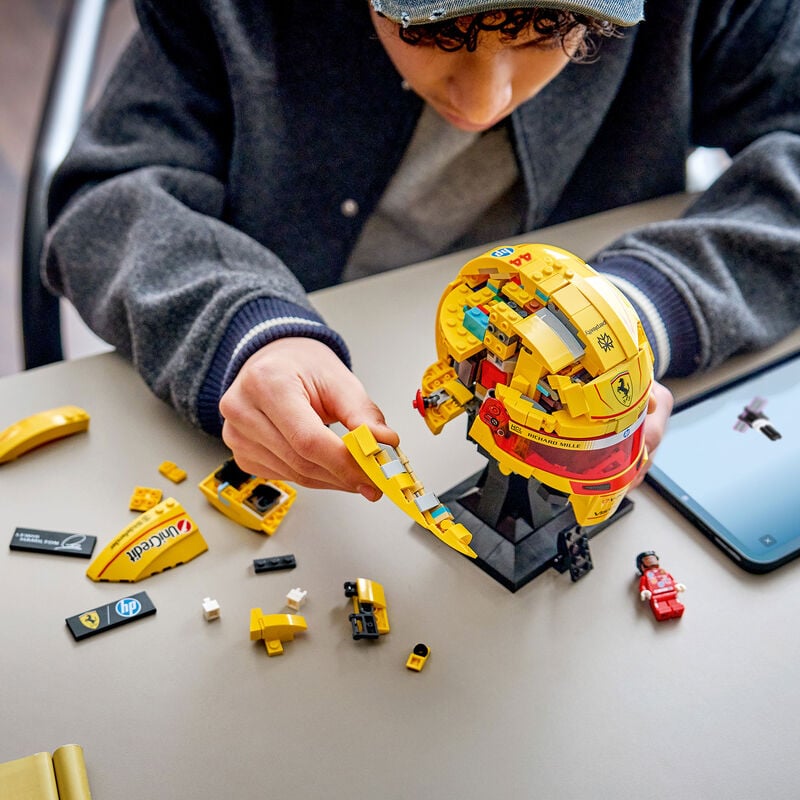 SF LH LEGO HELMET SET - Yellow