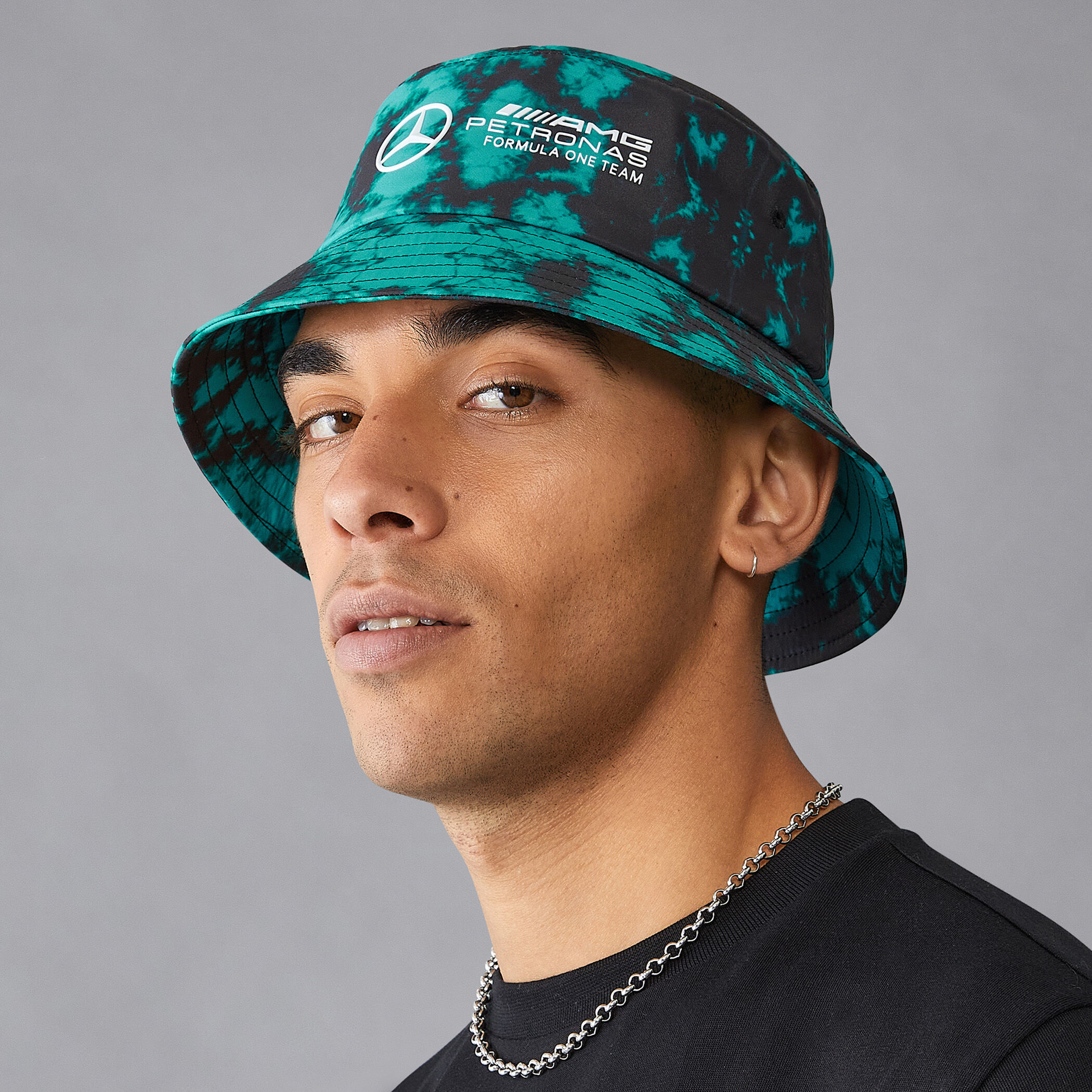 Bucket hat with tie deals
