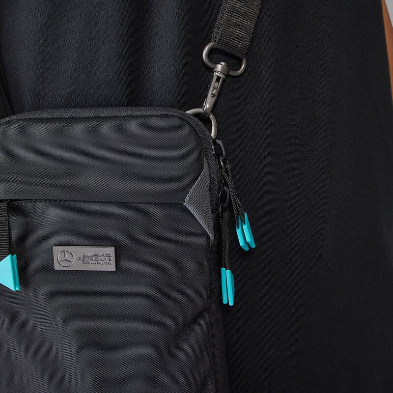MAPF1 FW TRAVEL POUCH - black