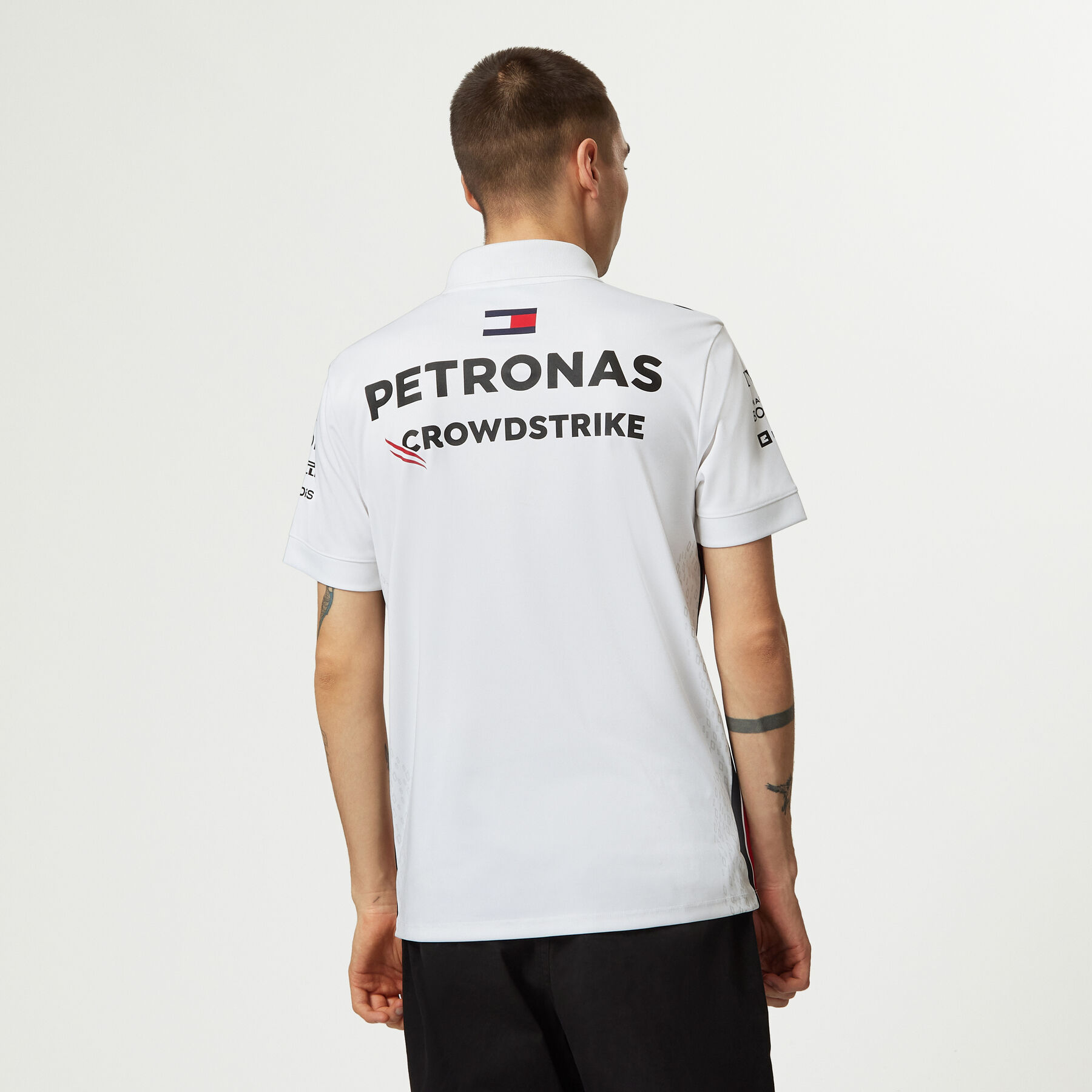 Playera hotsell petronas tommy
