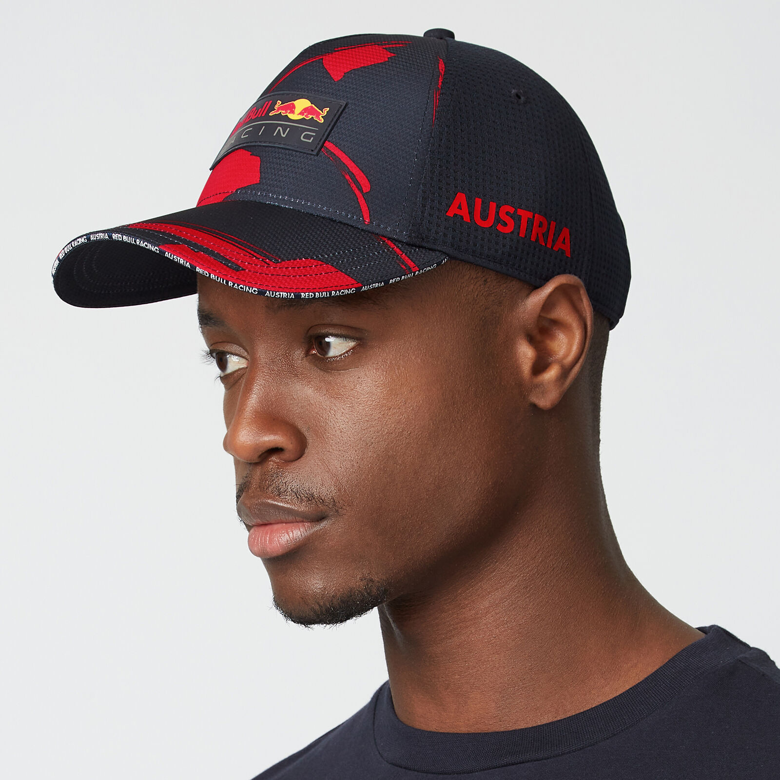 Curved brim cap of the Red Bull team in the 2022 season