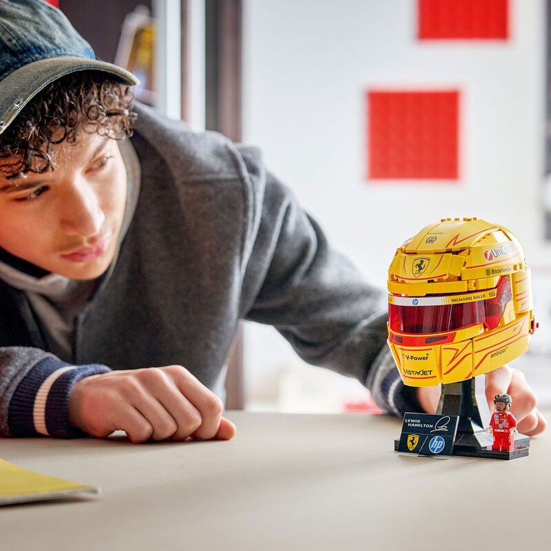 SF LH LEGO HELMET SET - Yellow