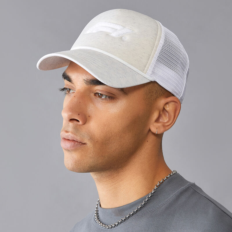 F1 FW BOUCLE TRUCKER CAP - white