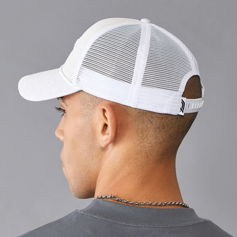 F1 FW BOUCLE TRUCKER CAP - white