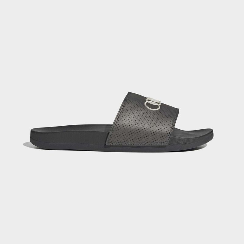 adidas Adilette Slides 2026 - Audi F1 Team - Utility black 39 - 4068814422124 - Fuel For Fans F1 Merchandise store
