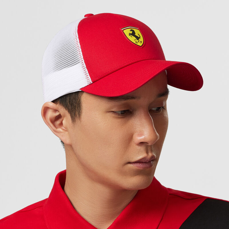 SF FW TRUCKER CAP - red